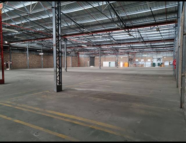 3,492M² WAREHOUSE TO LET IN ROCKY DRIFT